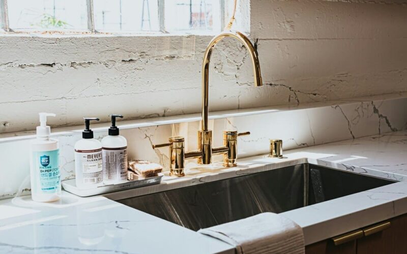 Análisis del mercado de pilas plásticas en Aruba: guía para distribuidores